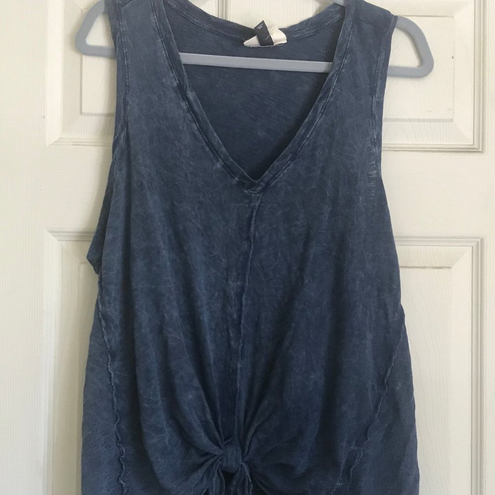 NWT -Universal Threads Women's XXL  Navy Blue Tie